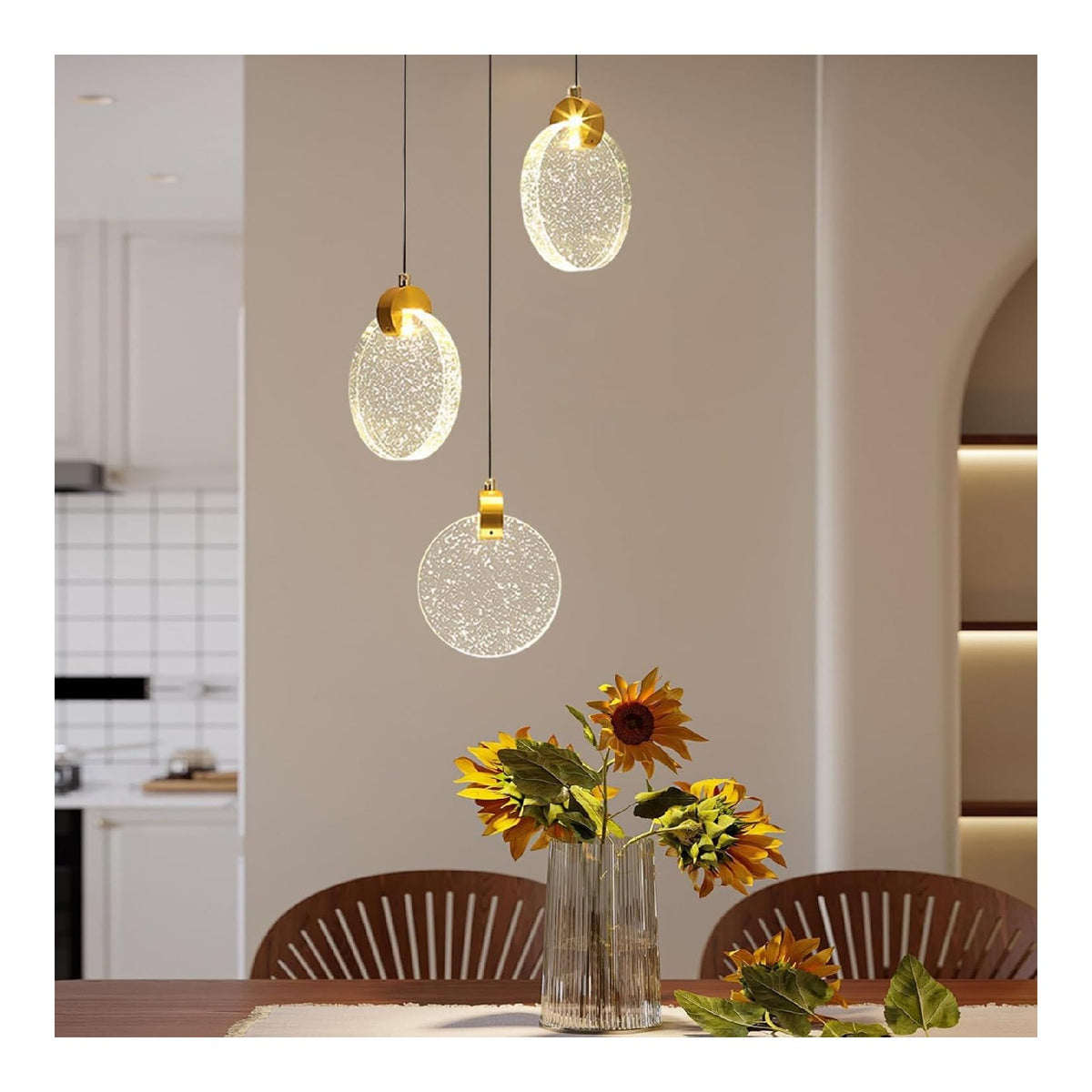 Luminaire Dore et Ambre a silhouette graphique de type suspension JL-7977