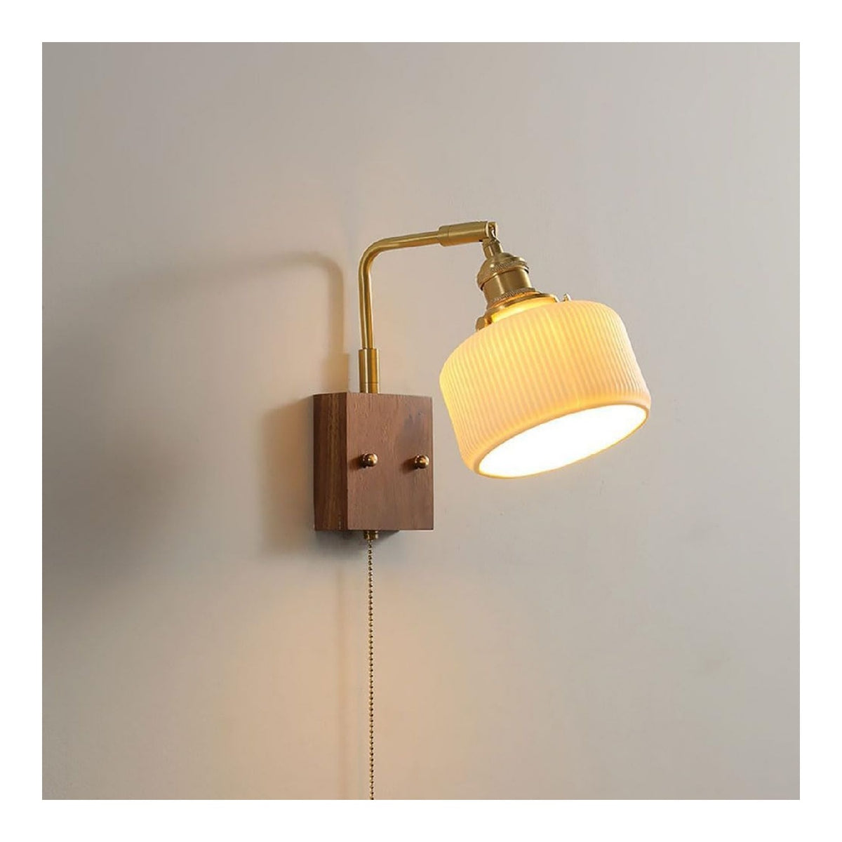 Applique murale Ambre et Rouge au style moderne avec conception fonctionnelle 60 W E27