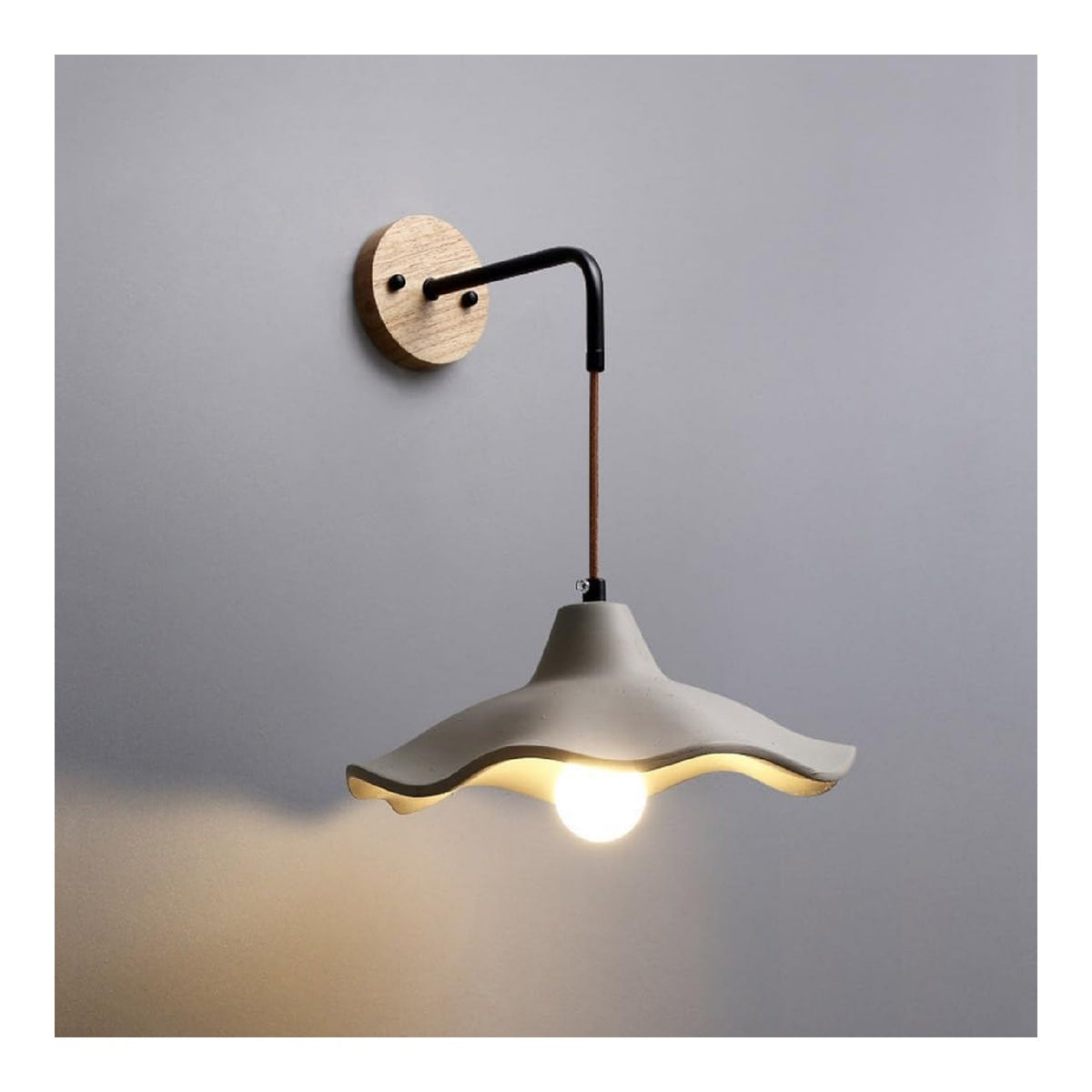 Applique murale Dore et Gris aux lignes epurees avec eclairage confortable 40 W E27