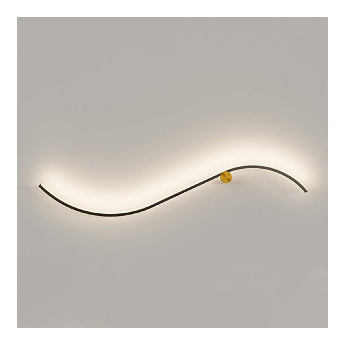 Solution lumineuse Noir et Ambre au dessin sobre en format applique murale 14 W