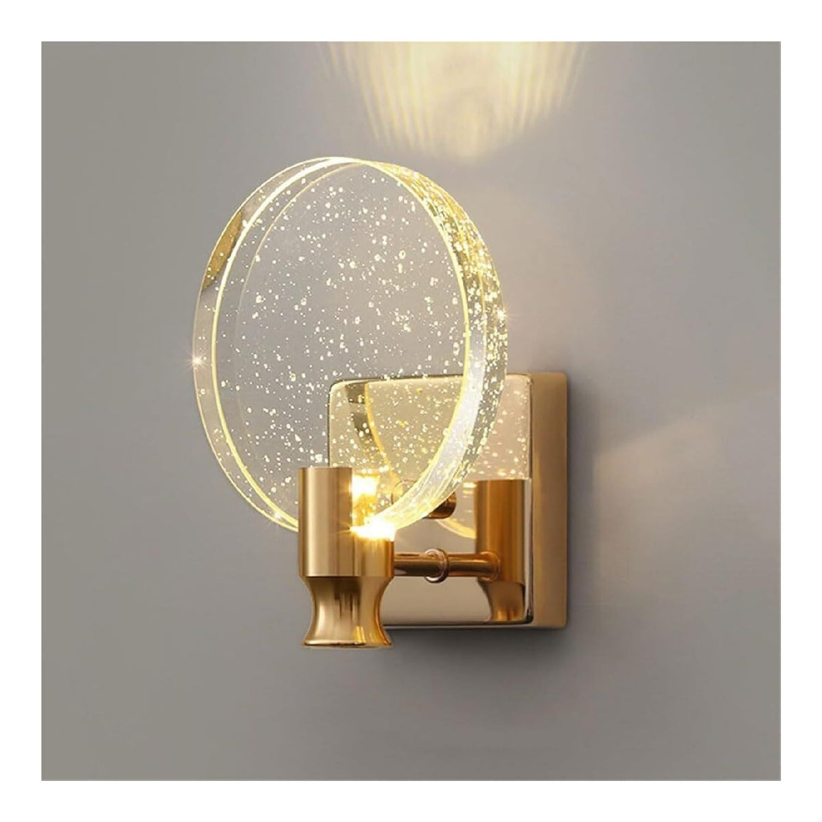 Luminaire Blanc et Dore a silhouette graphique de type applique murale KS-8972