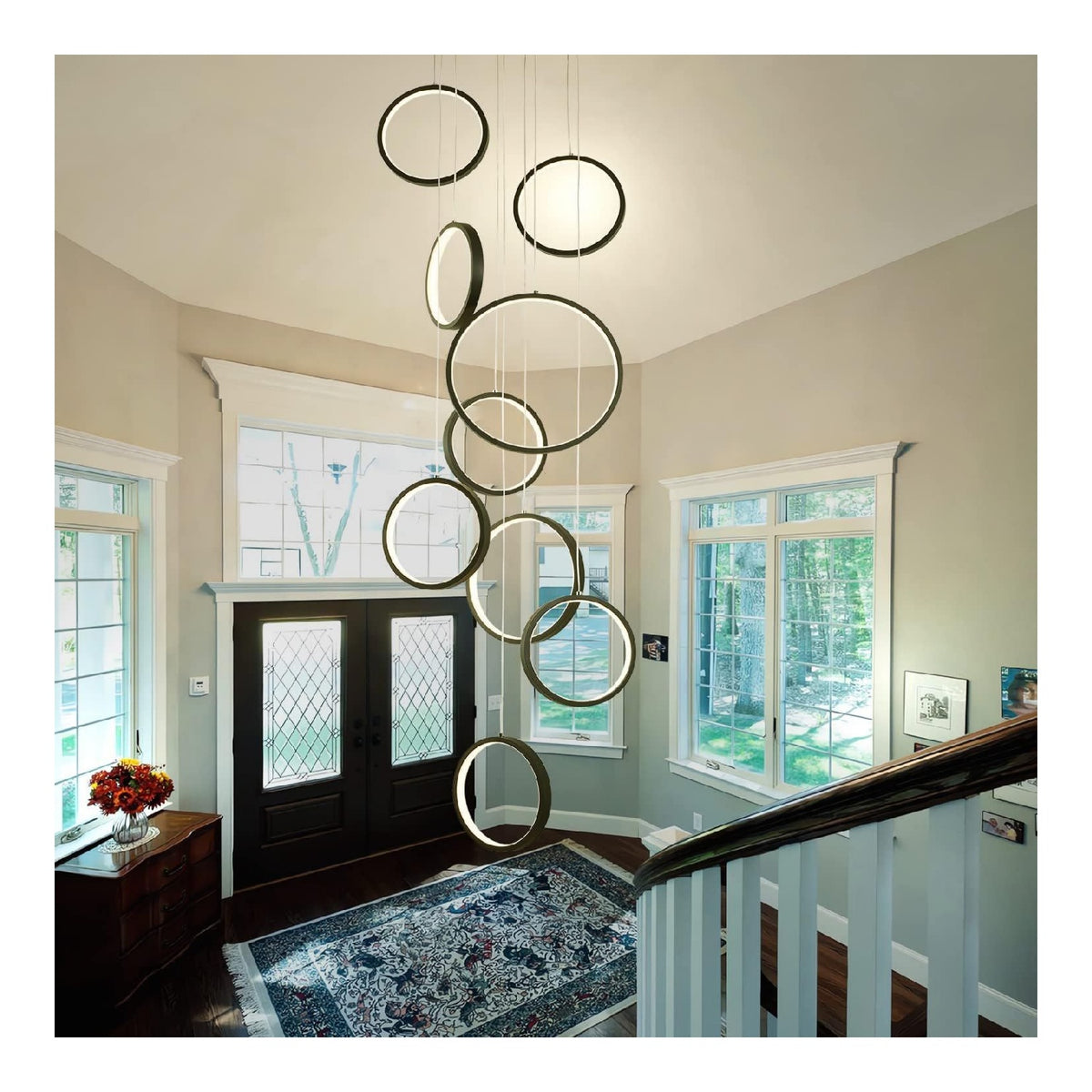 Solution lumineuse Noir et Argente au dessin sobre en format lustre 3000 K